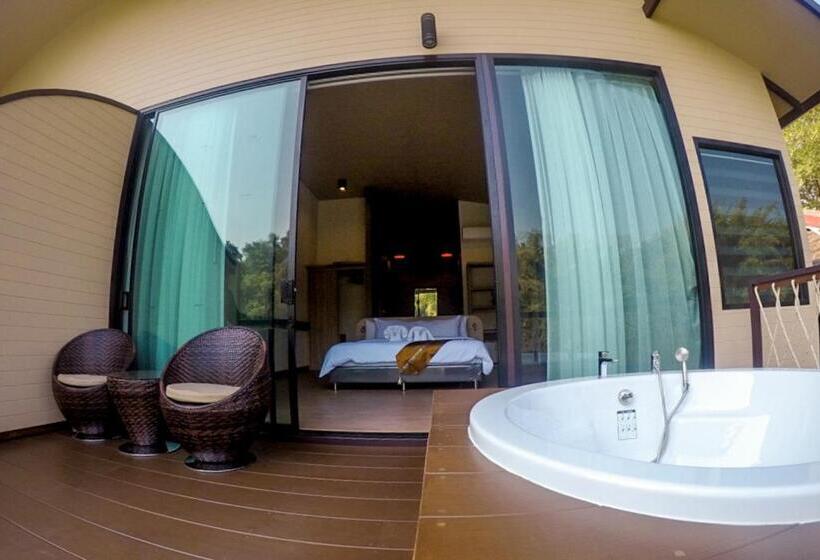 豪华房间带漩涡浴缸, Binlha Raft Resort