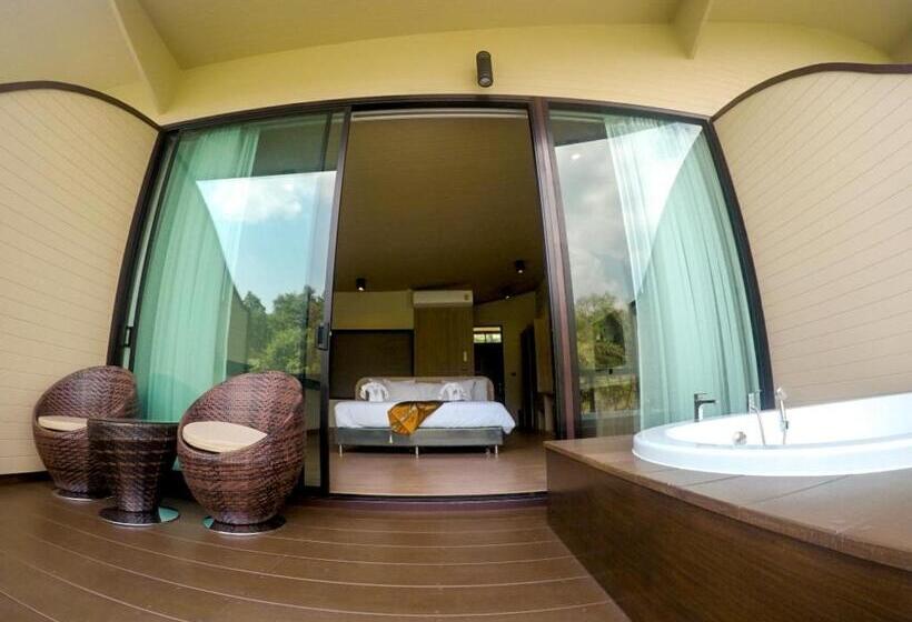 豪华房间带漩涡浴缸, Binlha Raft Resort