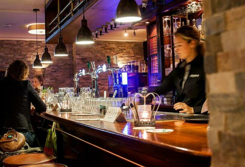 اتاق لوکس, Restaurant Koekenbier Abcoude