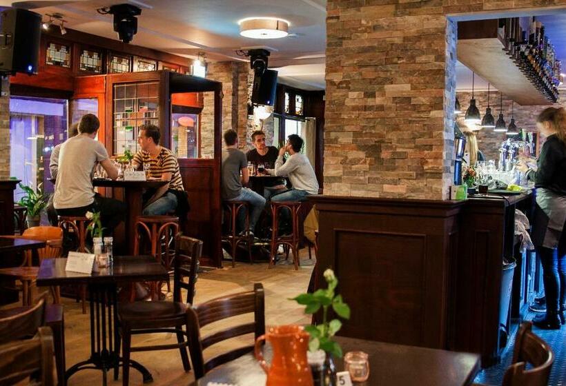 اتاق لوکس, Restaurant Koekenbier Abcoude