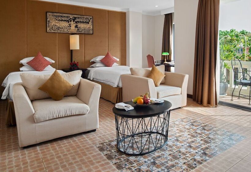 سوئیت رویال, Palace Gate Hotel & Resort By Ehm