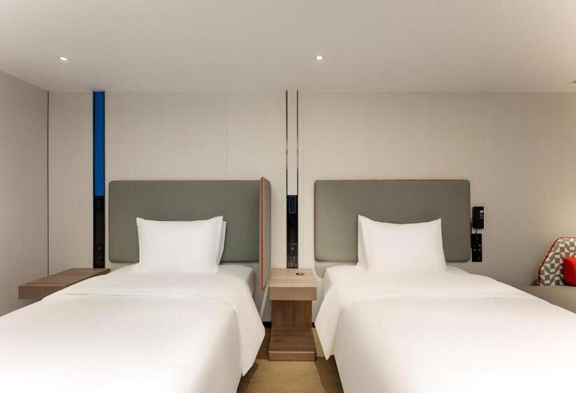 اتاق استاندارد با چشم‌انداز شهر, Holiday Inn Express Shanghai Jing An Temple, An Ihg