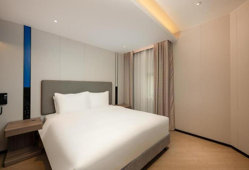 سوئیت با تخت بزرگ, Holiday Inn Express Shanghai Jing An Temple, An Ihg