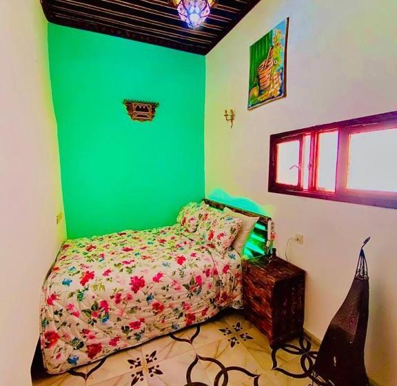 اتاق استاندارد, Riad Abqari Youssefi