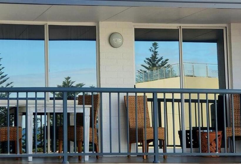 آپارتمان 1 خوابه با چشم‌انداز دریا, Coastal Salty Air 2bedrm 2bath W Ocean Views!