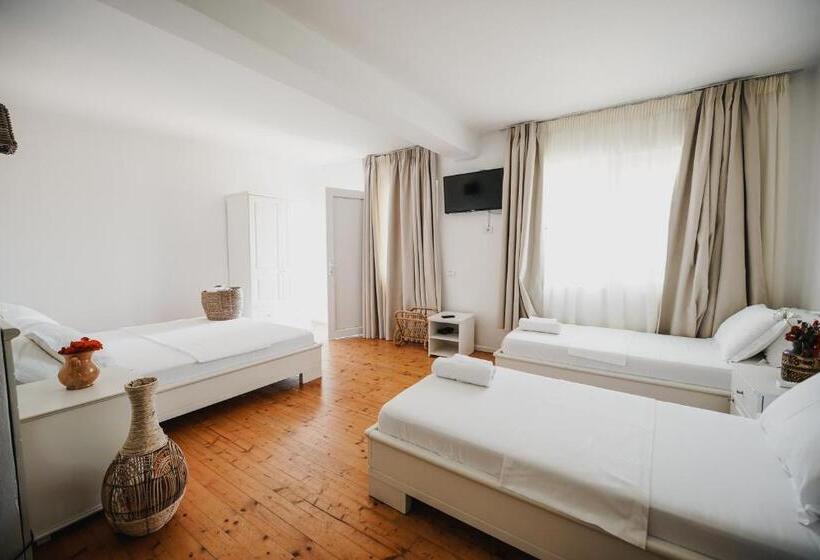 اتاق استاندارد چهار تخته, Drymades Bungalows Adults Only