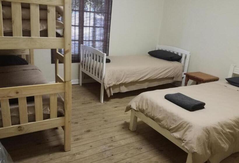 اتاق خانوادگی با سرویس بهداشتی مشترک, Paarl Backpackers
