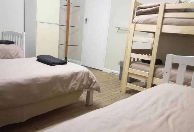 اتاق خانوادگی با سرویس بهداشتی مشترک, Paarl Backpackers