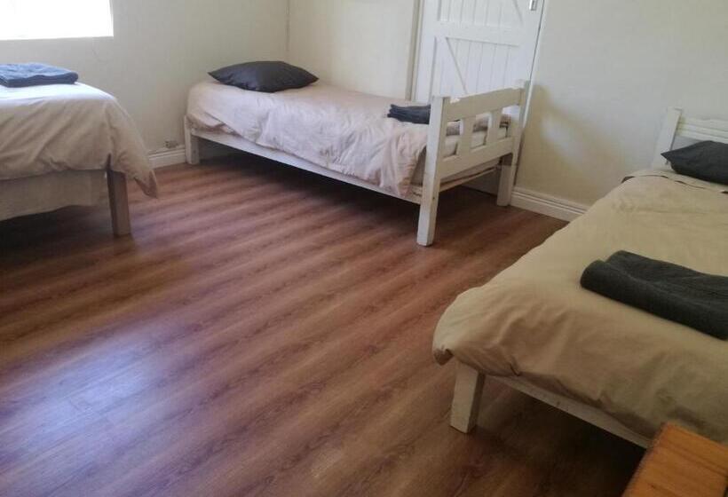اتاق خانوادگی با سرویس بهداشتی مشترک, Paarl Backpackers