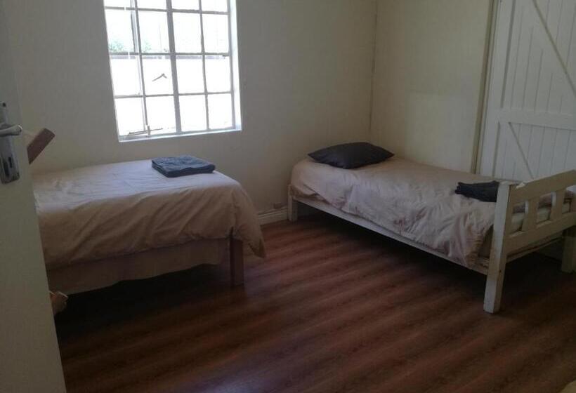 اتاق خانوادگی با سرویس بهداشتی مشترک, Paarl Backpackers