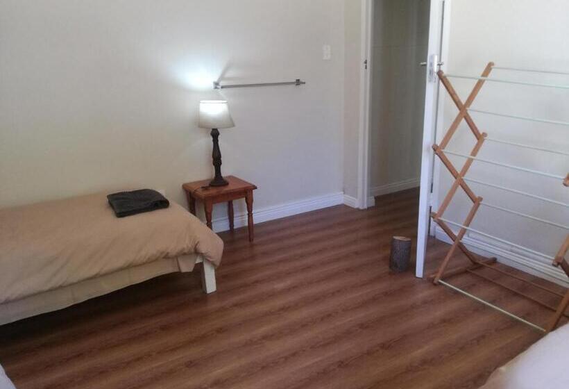 اتاق خانوادگی با سرویس بهداشتی مشترک, Paarl Backpackers
