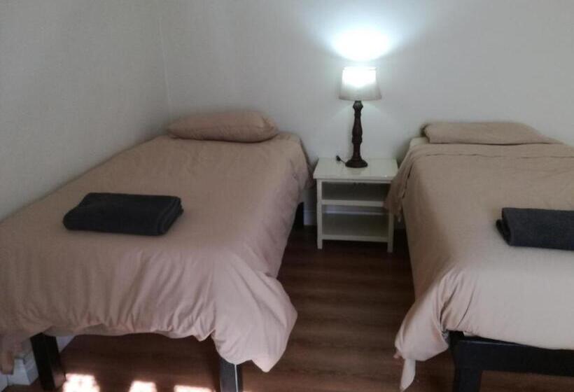 اتاق خانوادگی با سرویس بهداشتی مشترک, Paarl Backpackers
