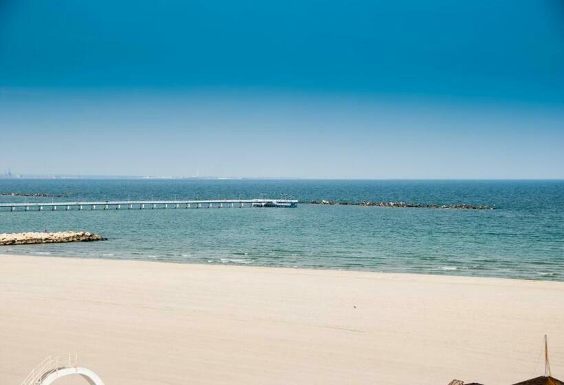 اتاق اساندارد با چشم‌انداز جانبی به دریا, Milano Blue Mamaia