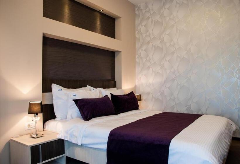 سوییت با چشم‌انداز جانبی دریا, Milano Blue Mamaia