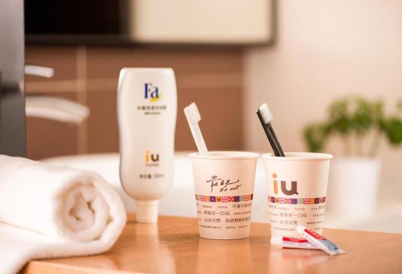 اتاق راحتی, Iu Hotel Zhonggang Road