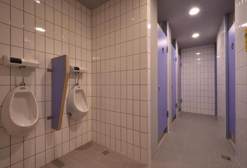 اتاق استاندارد یک نفره, Taipei Travelers International Hostel