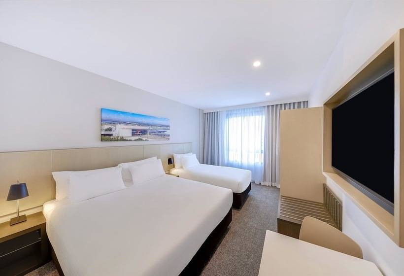 اتاق استاندارد سه نفره, Travelodge Hotel Sydney Airport