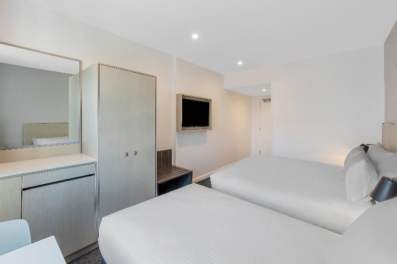 اتاق استاندارد سه نفره, Travelodge Hotel Sydney Airport