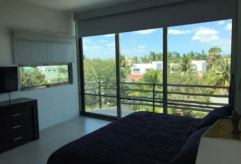 اتاق لوکس, Hostal Urbano