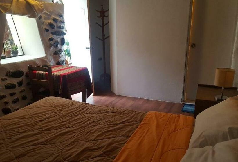标准间, Killari Hostal