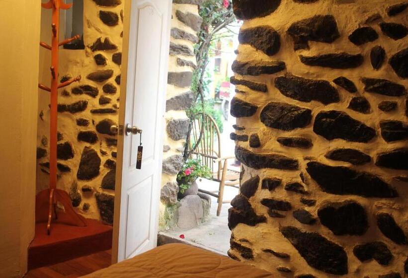 标准间, Killari Hostal
