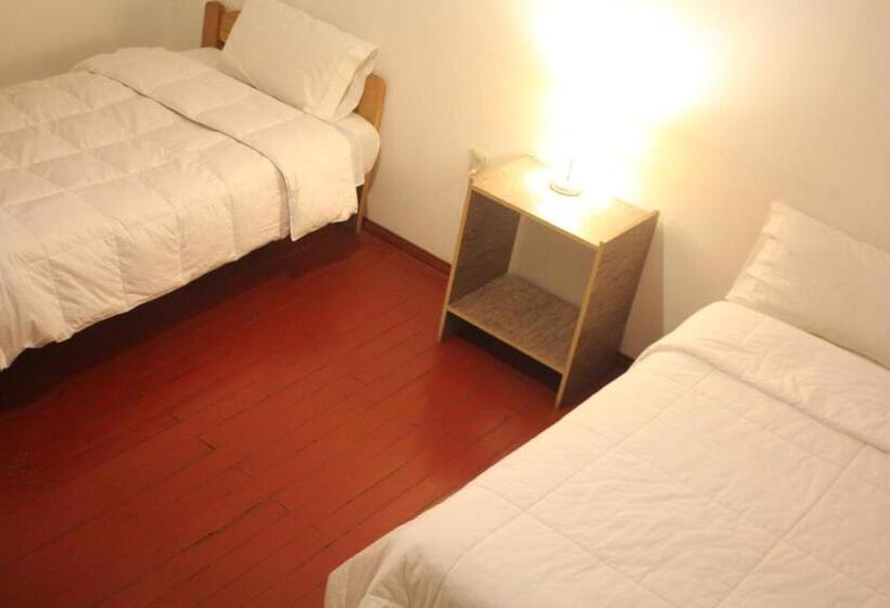 标准间, Killari Hostal