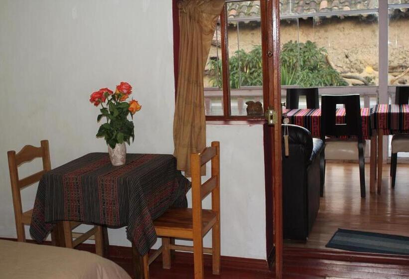 带共用浴室的标准房间, Killari Hostal