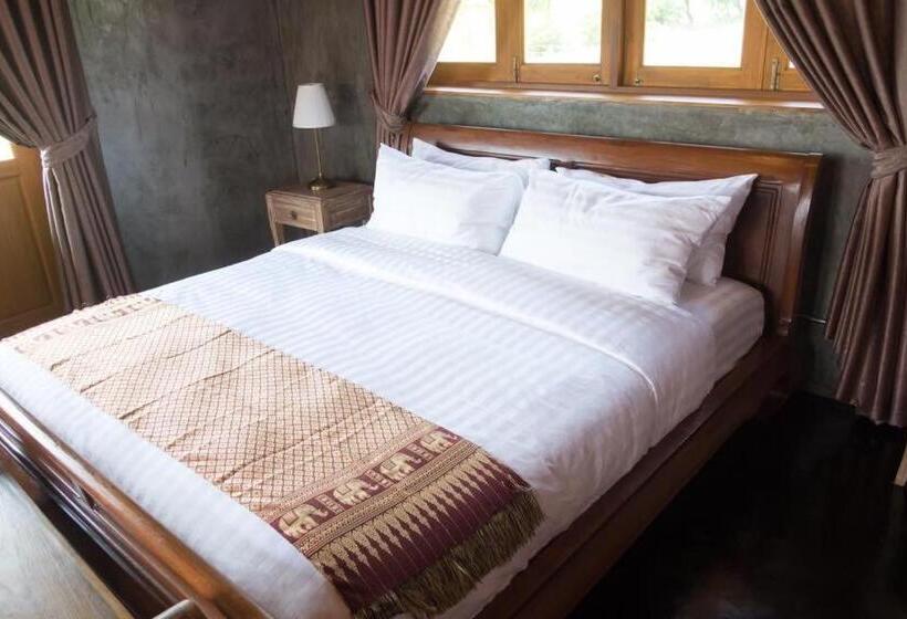 اتاق لوکس با تخت بزرگ, The Wes Village, Incl Free Breakfast & 100 Thb Food Gift