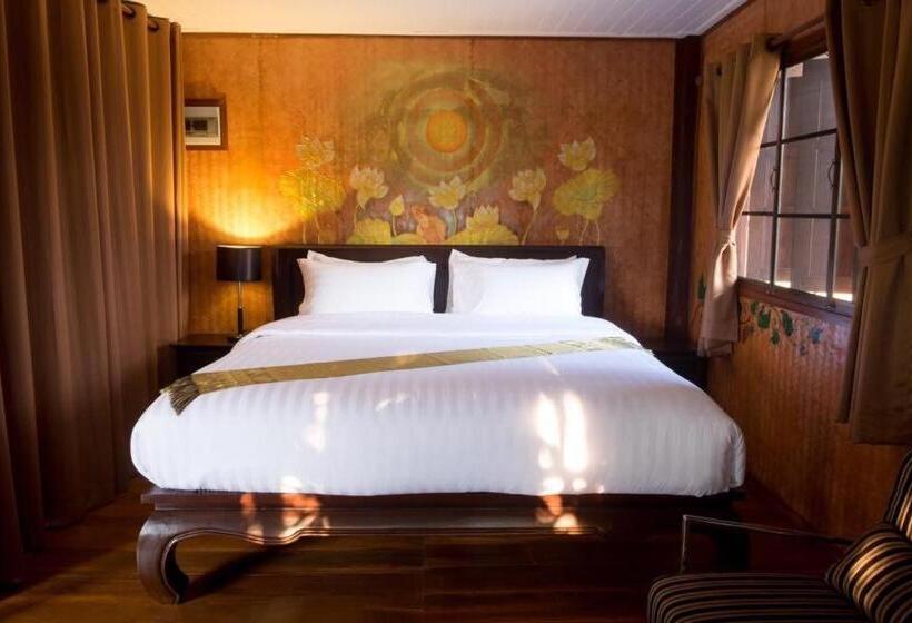اتاق استاندارد با تخت بزرگ, The Wes Village, Incl Free Breakfast & 100 Thb Food Gift