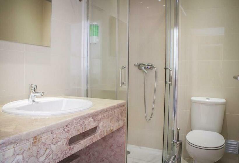 Standard Triple Room with Terrace, Gabana Baleal Beach