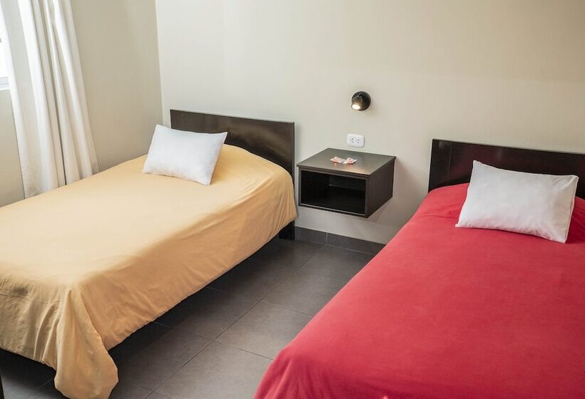اتاق استاندارد با سرویس بهداشتی مشترک, Pariwana Hostel Lima