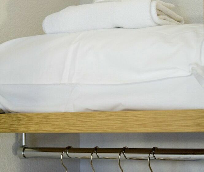 اتاق استاندارد چهار تخته, B&b Hotel Bordeaux Est 3 étoiles