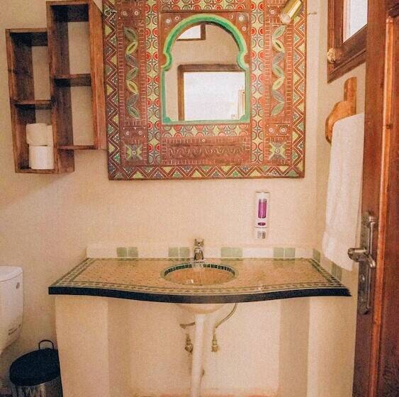 اتاق لوکس چهار تخته, Riad Atlas 4 Seasons