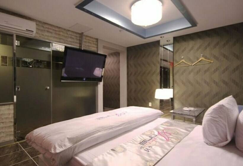 اتاق استاندارد, Anne Motel
