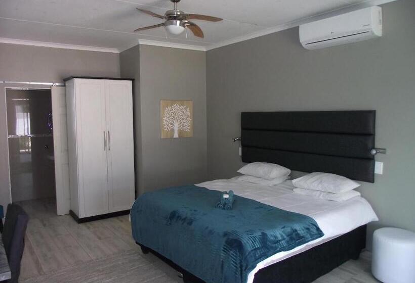 اتاق لوکس, Out Of Africa Town Lodge