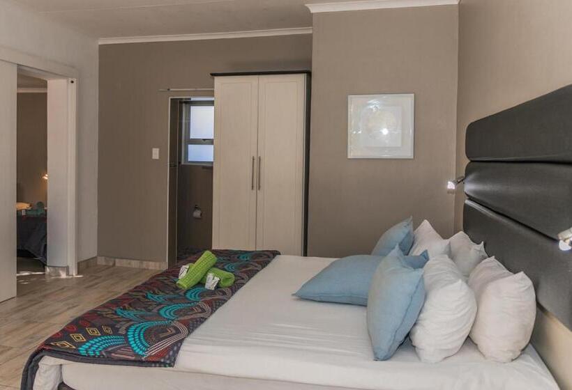 اتاق استاندارد, Out Of Africa Town Lodge