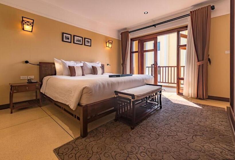 اتاق لوکس با بالکن, La Siesta Hoi An Resort & Spa