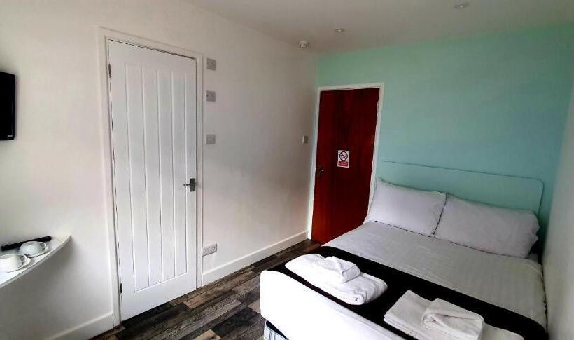 اتاق اکونومی, Lady Hamilton Inn