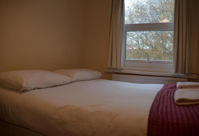 اتاق استاندارد با سرویس بهداشتی مشترک, Lady Hamilton Inn