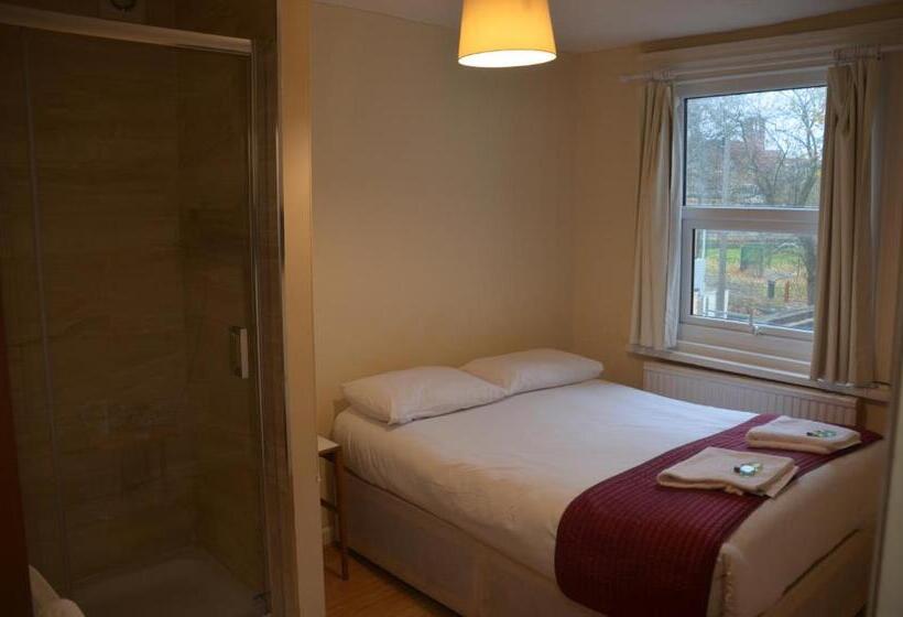 اتاق استاندارد با سرویس بهداشتی مشترک, Lady Hamilton Inn