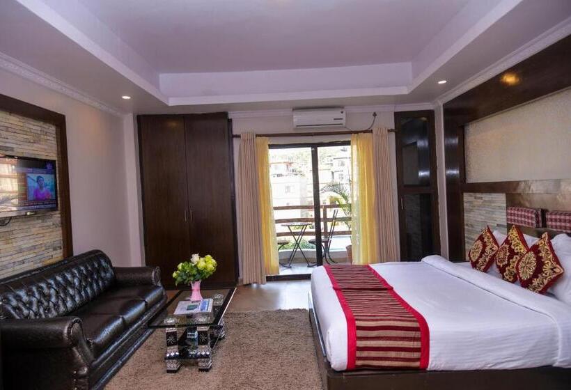 اتاق لوکس یک تخته, Kuti Resort And Spa