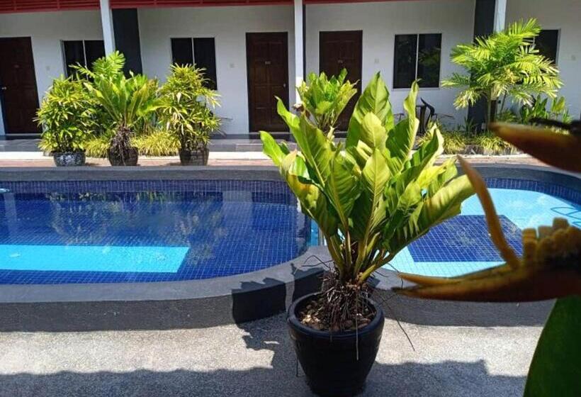 اتاق استاندارد با چشم‌انداز استخر, Langkawi Anjung Villa
