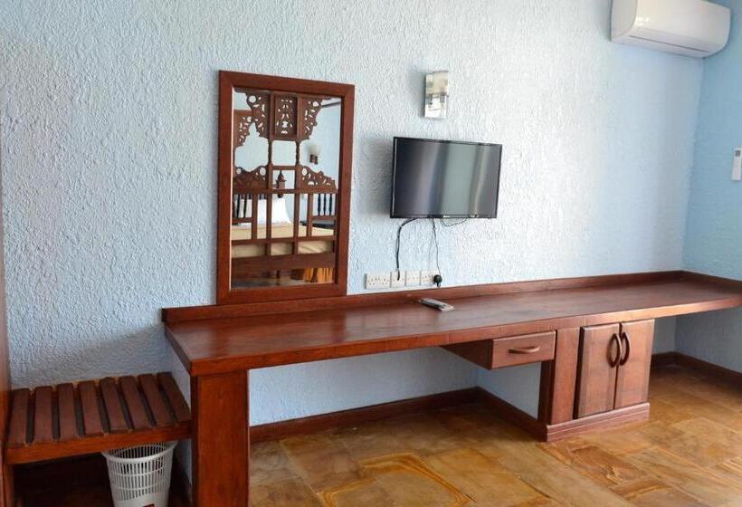 سوئیت اجرایی با چشم‌انداز دریا, Serene Beach Resort
