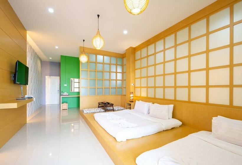 استودیوی استاندارد, The Iconic Hotel Ranong