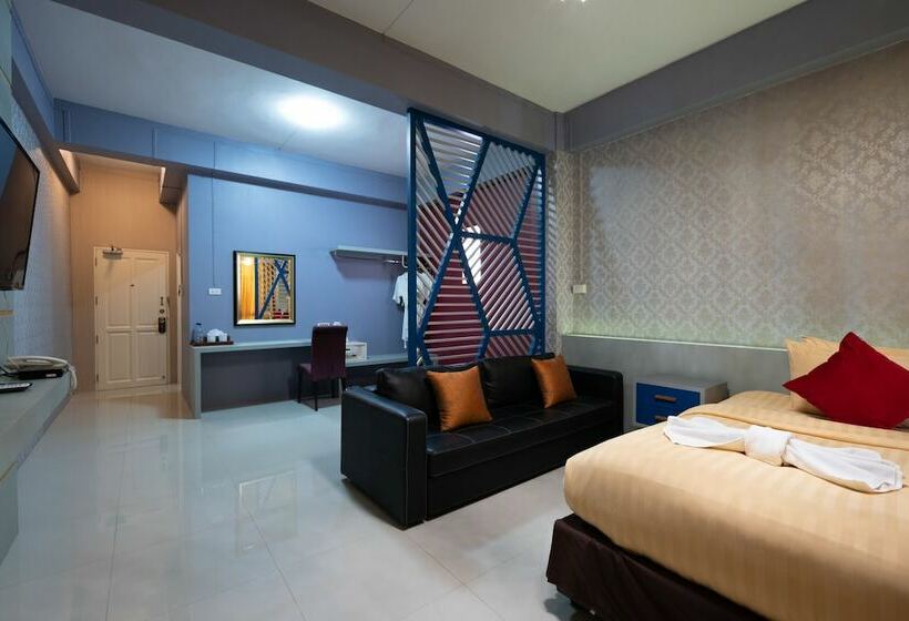 استودیوی استاندارد, The Iconic Hotel Ranong