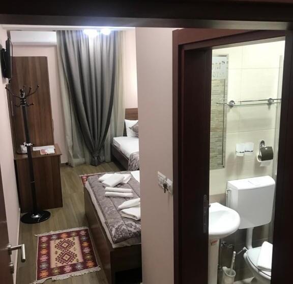 اتاق استاندارد سه نفره, Prenociste Dm5