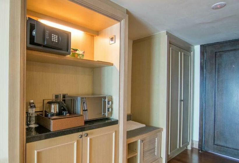 سوئیت با بالکن, Royale Chulan Cherating Villa