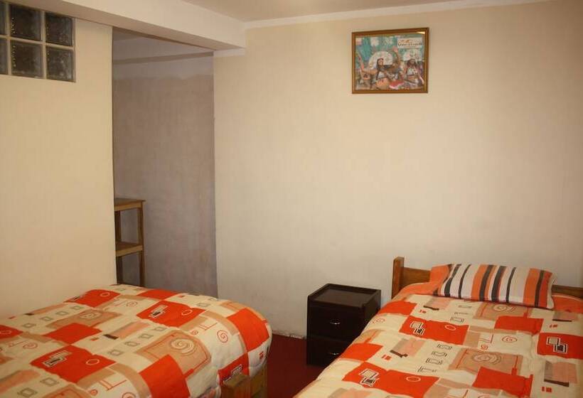 اتاق استاندارد با سرویس بهداشتی مشترک, Big Vacation Hostel