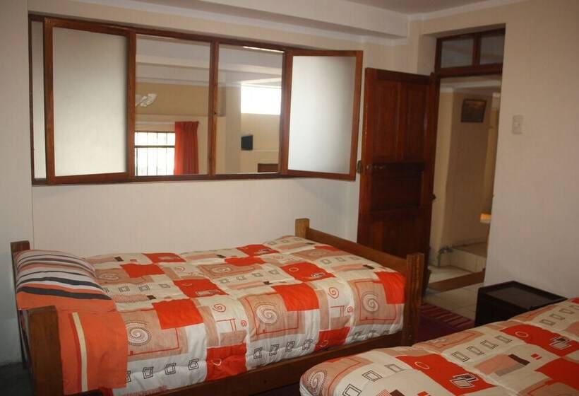 اتاق استاندارد با سرویس بهداشتی مشترک, Big Vacation Hostel