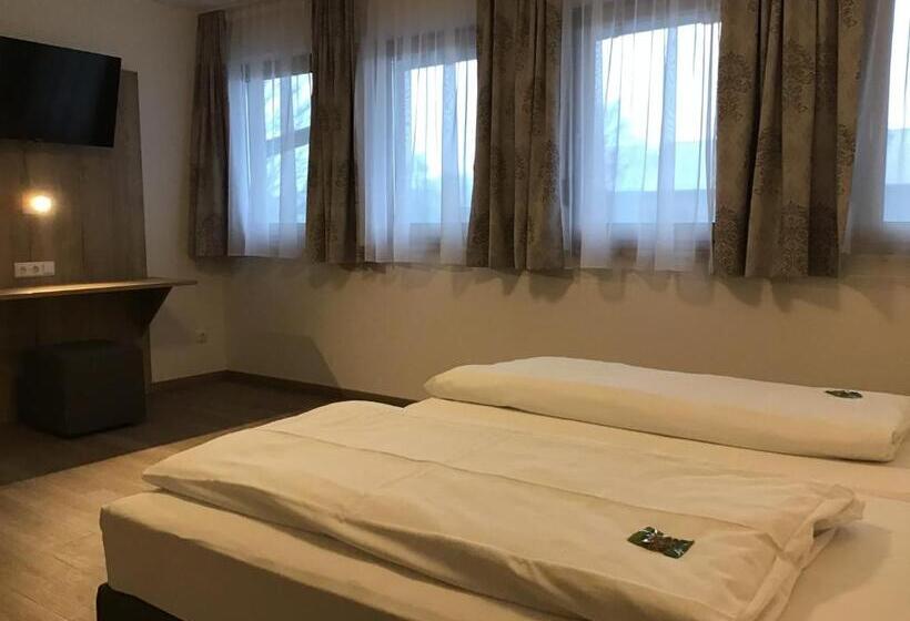 اتاق خانوادگی, Gasthof Hotel Esterer